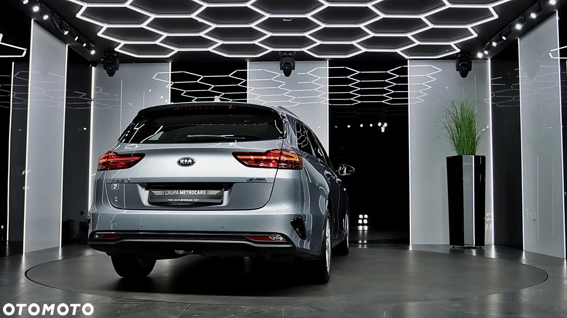 Kia Ceed 1.6 CRDi SCR M - 8
