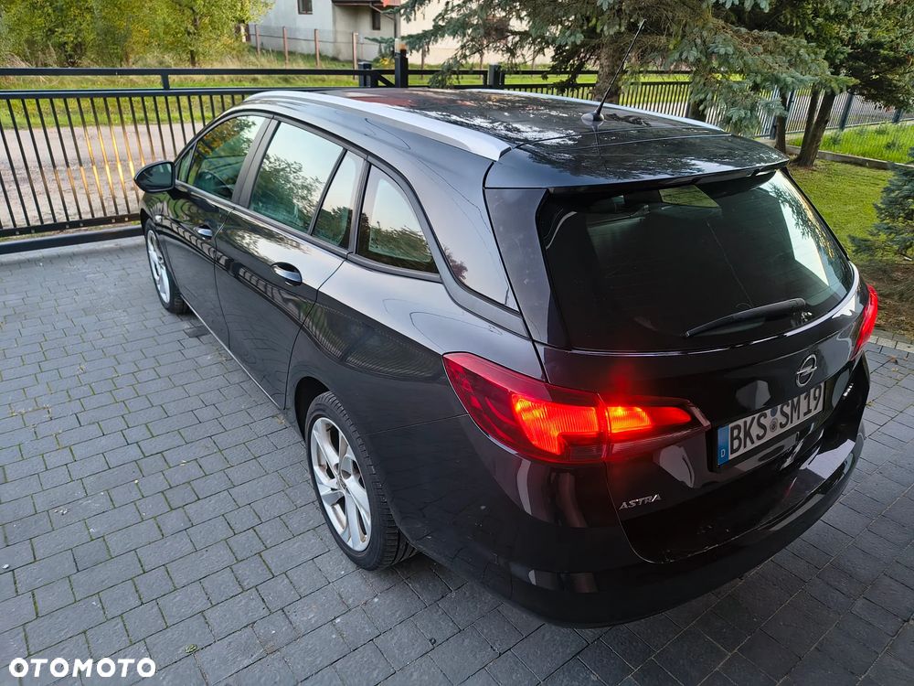 Opel Astra 1.4 T Elite - 25