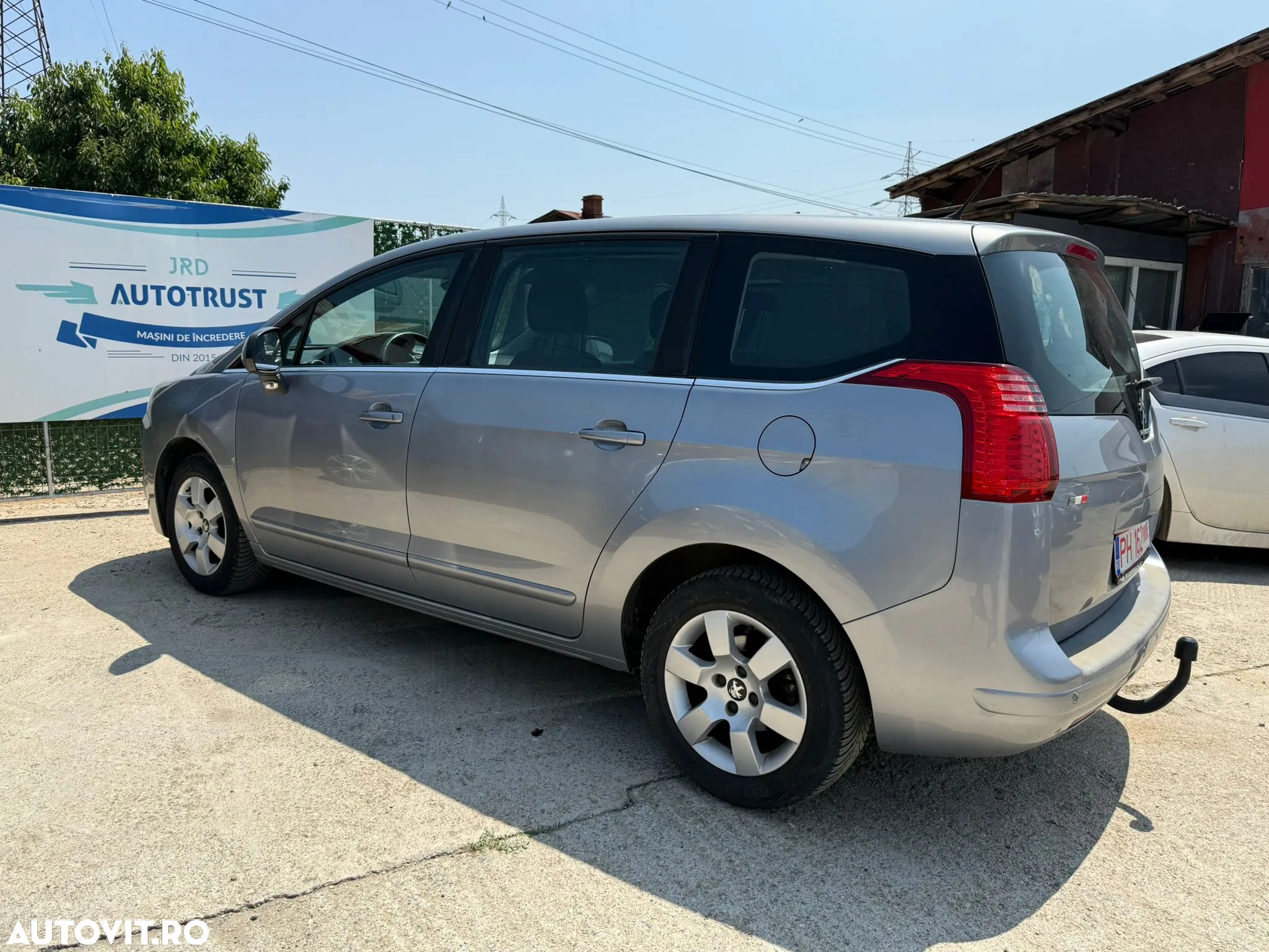 Peugeot 5008 HDI 115 Active - 3