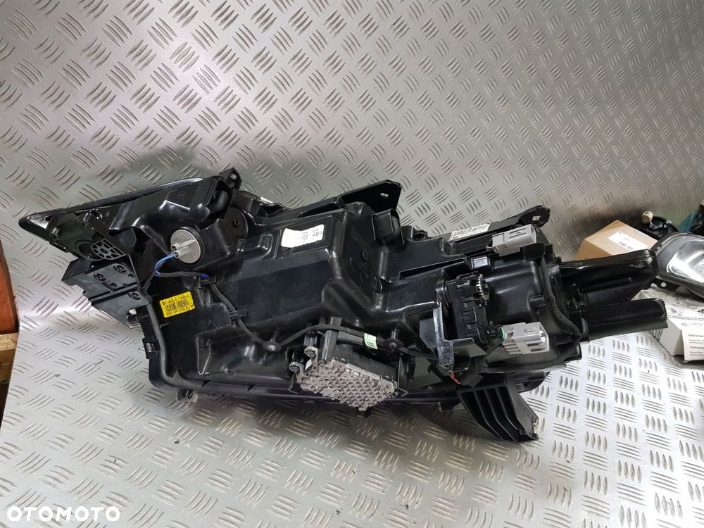 lampa prawa przód mitsubishi outlander 3 lift - 15