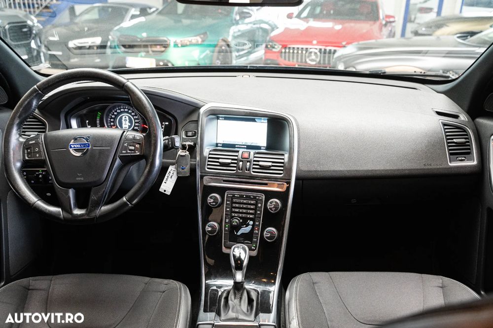 Volvo XC 60 D3 Geartronic Momentum - 5