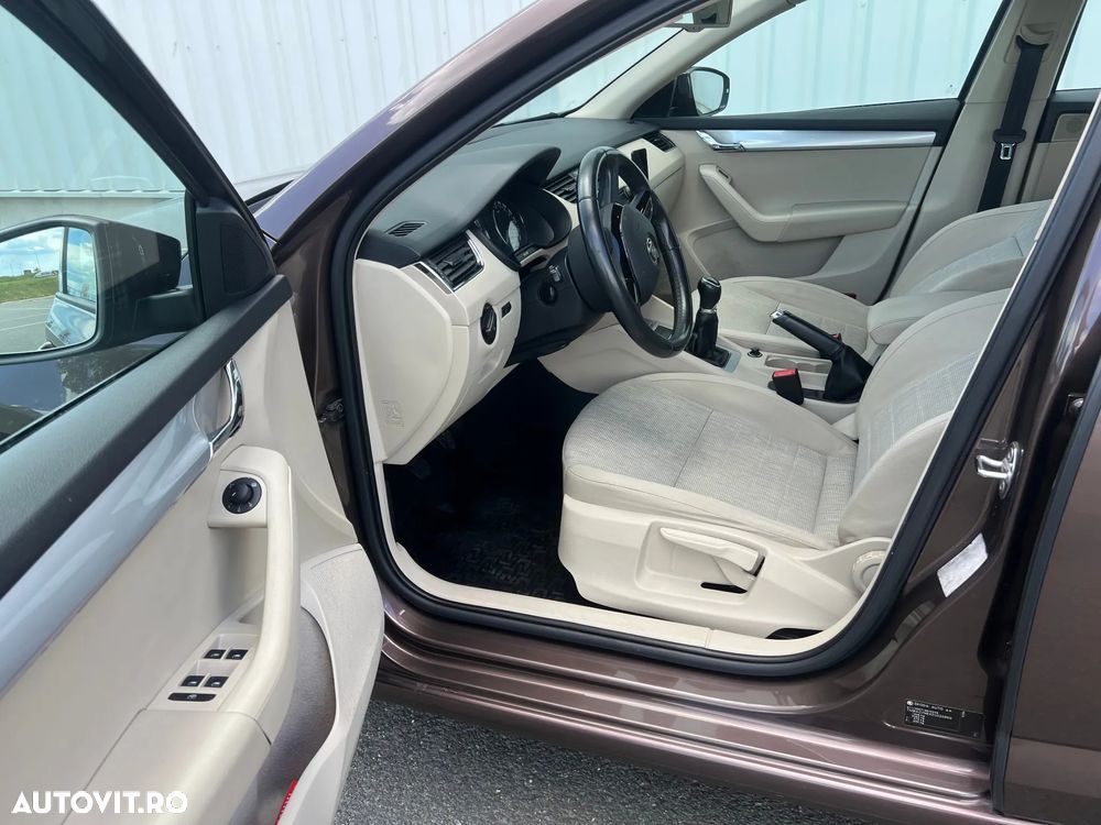 Skoda Octavia 1.6 TDI AMBITION - 18