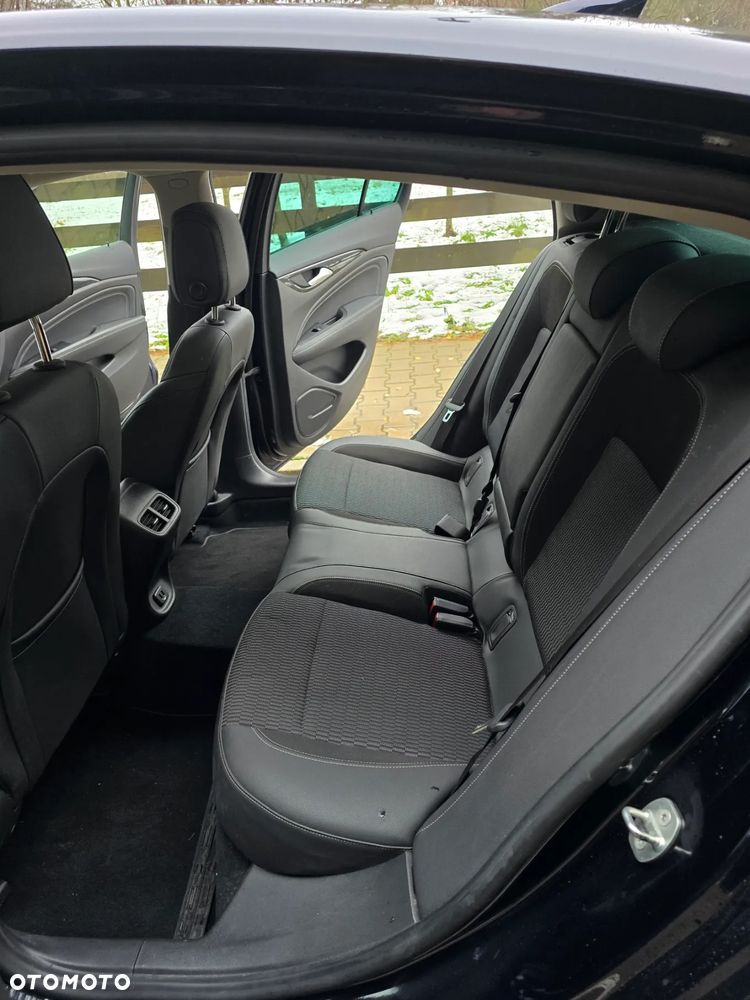 Opel Insignia 2.0 T 4x4 Exclusive S&S - 20