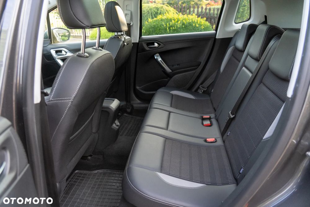 Peugeot 2008 1.2 Pure Tech Allure S&S EAT6 - 7