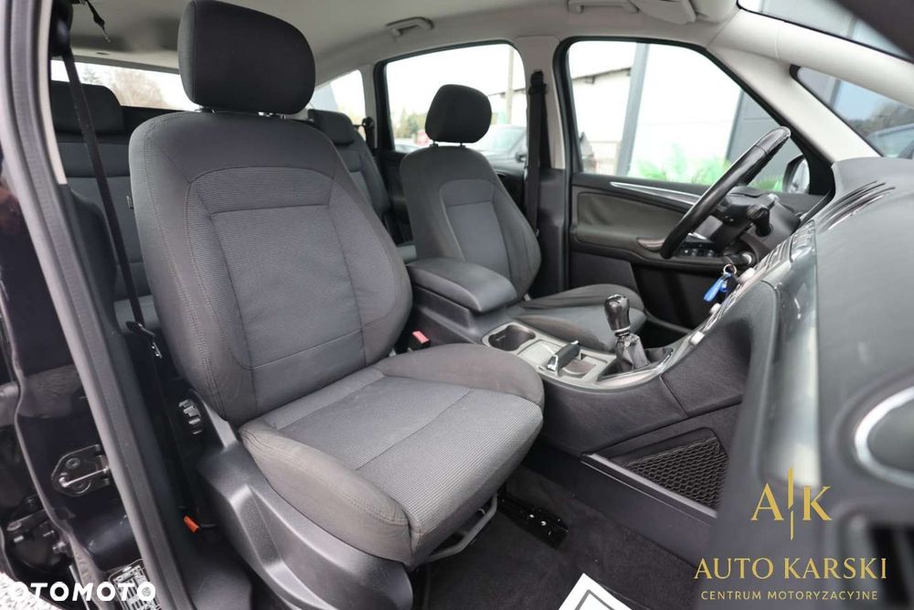 Ford S-Max - 34
