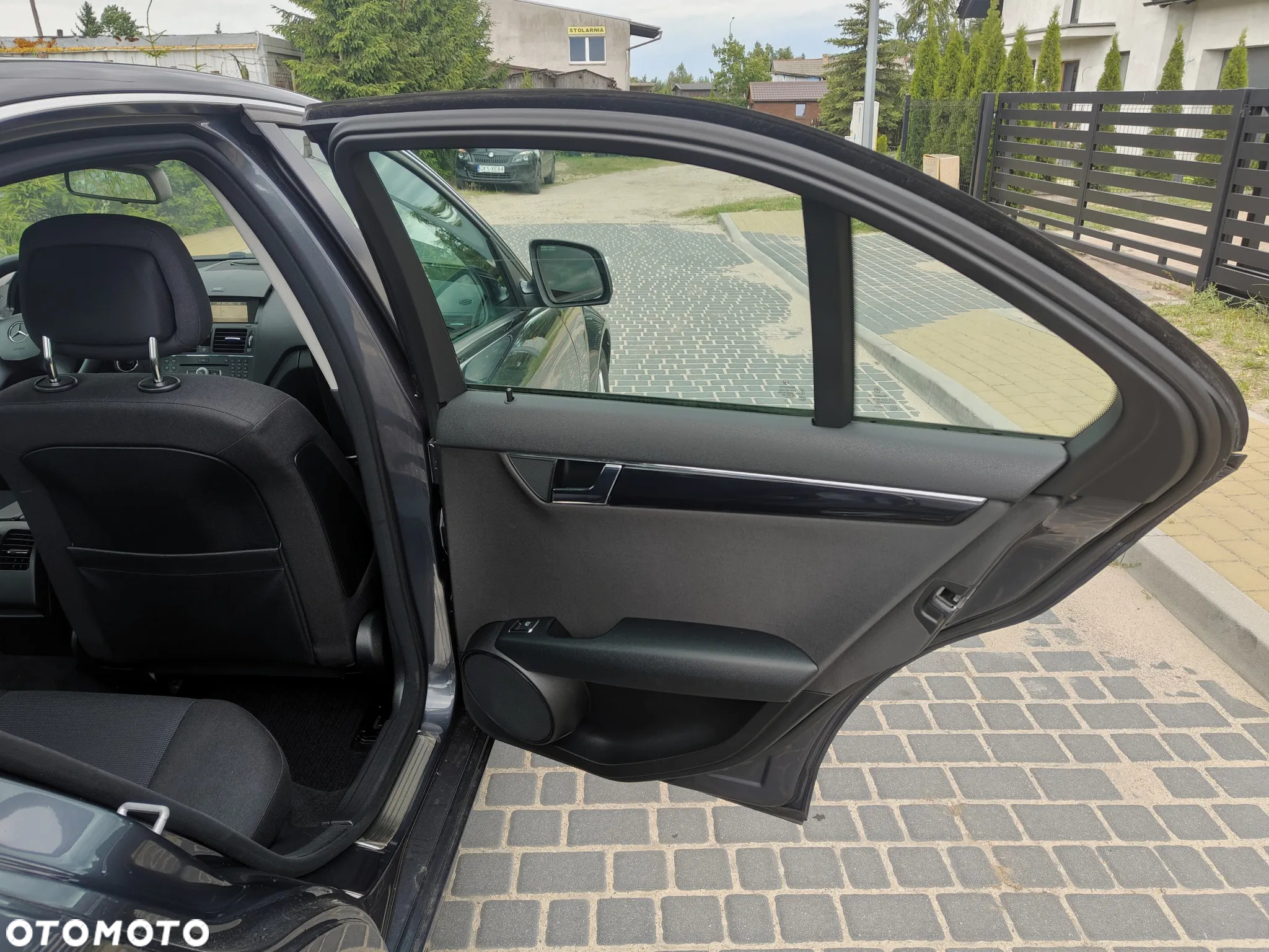Mercedes-Benz Klasa C 180 BlueEFFICIENCY 7G-TRONIC - 23