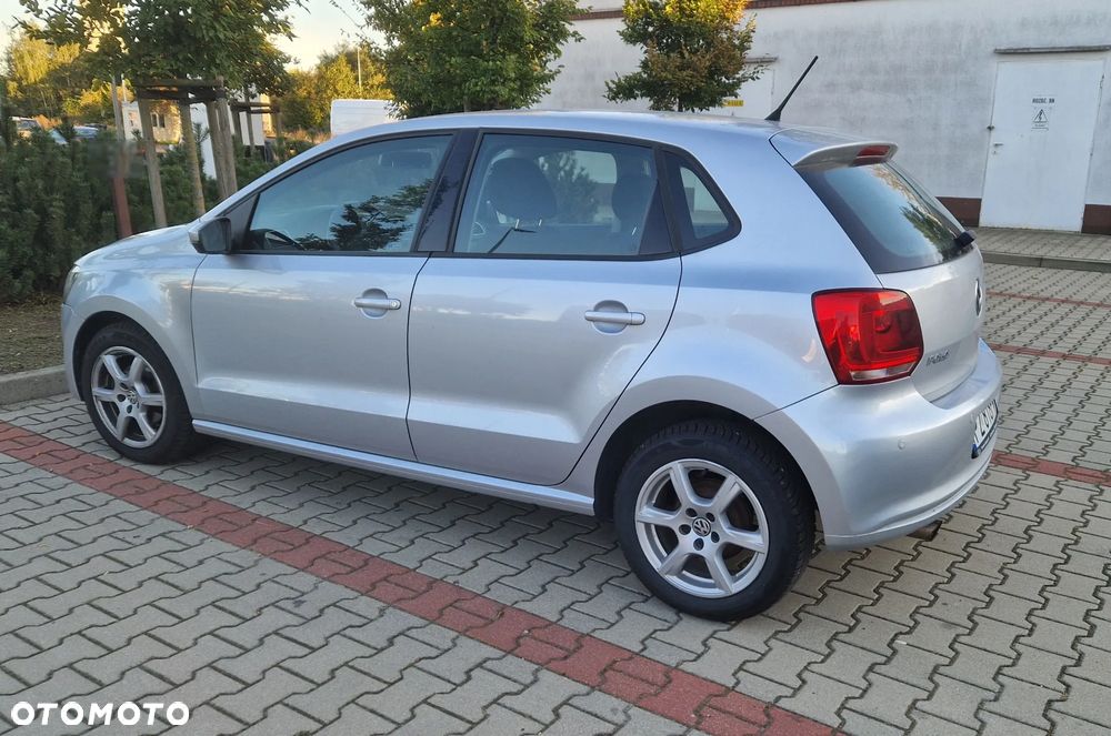 Volkswagen Polo 1.4 16V Comfortline - 1