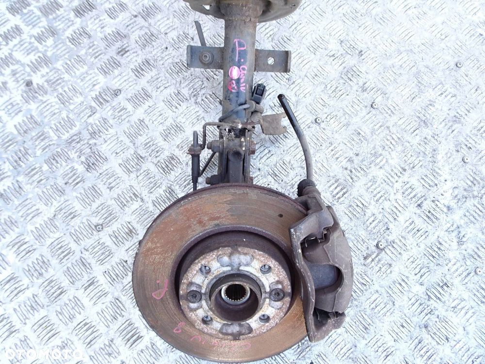 zwrotnica kolumna prawa renault clio iv 0.9 tce - 2
