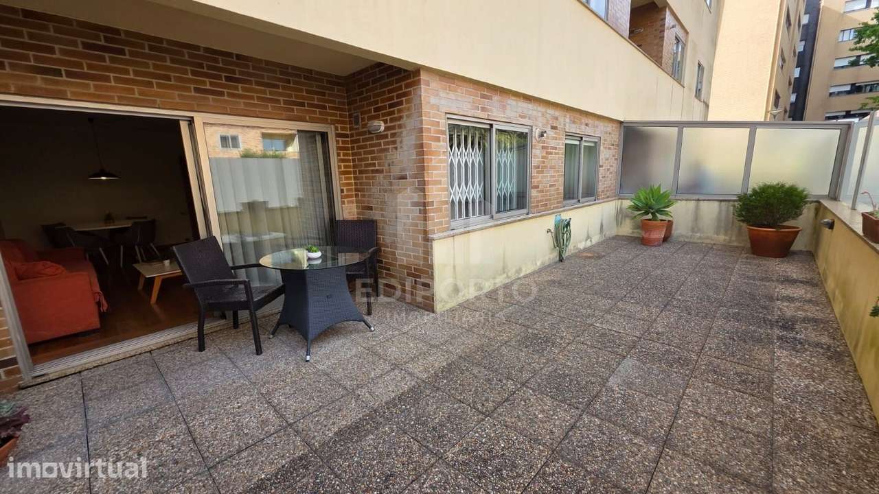 Apartamento T1 mobilado com terraço em Canidelo - Grande imagem: 2/26