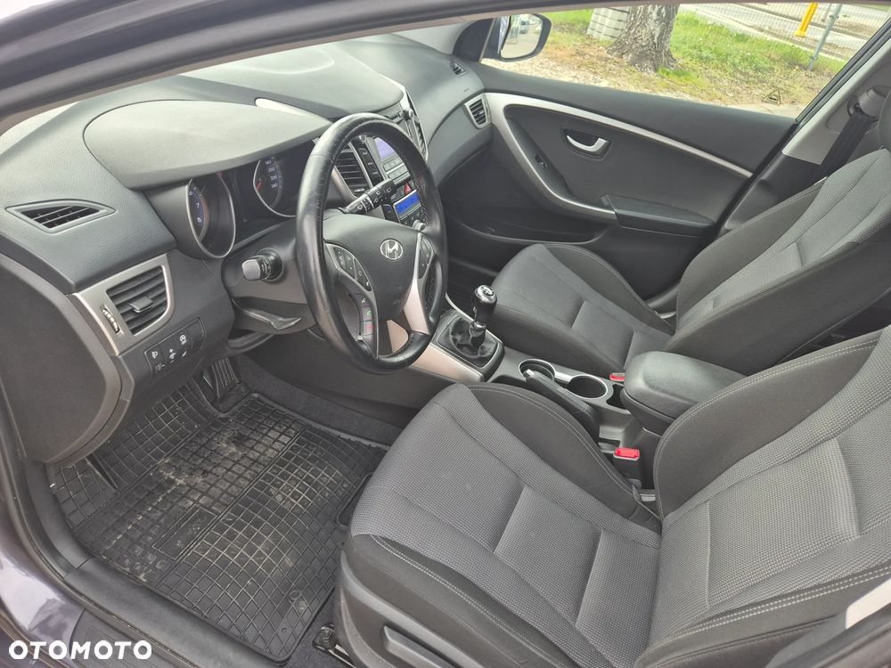 Hyundai i30 blue Kombi 1.6 GDi Style - 7
