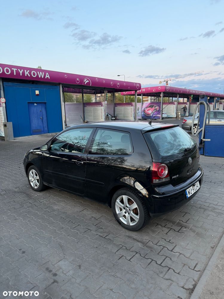 Volkswagen Polo 1.4 TDI Comfortline - 4