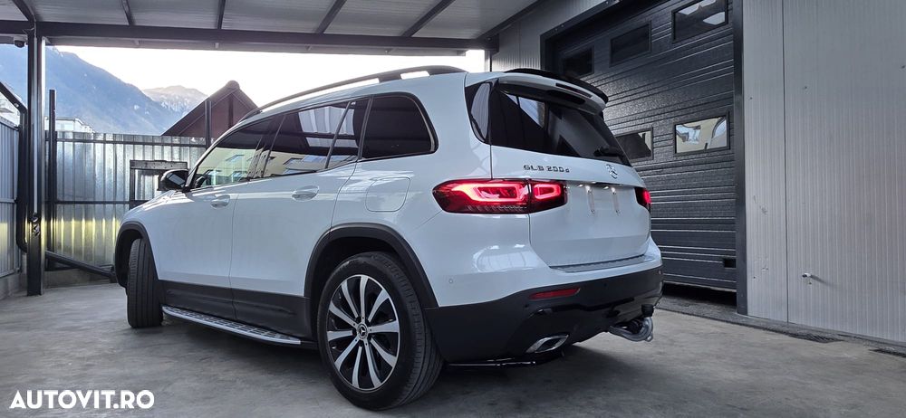Mercedes-Benz GLB - 2