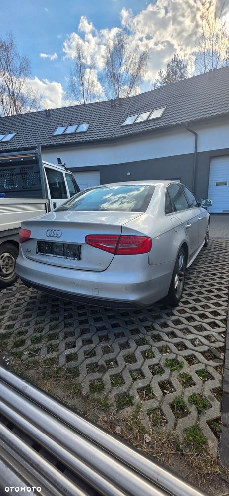 Audi A4 Limousine 1.8 TFSI S line Sportpaket - 2