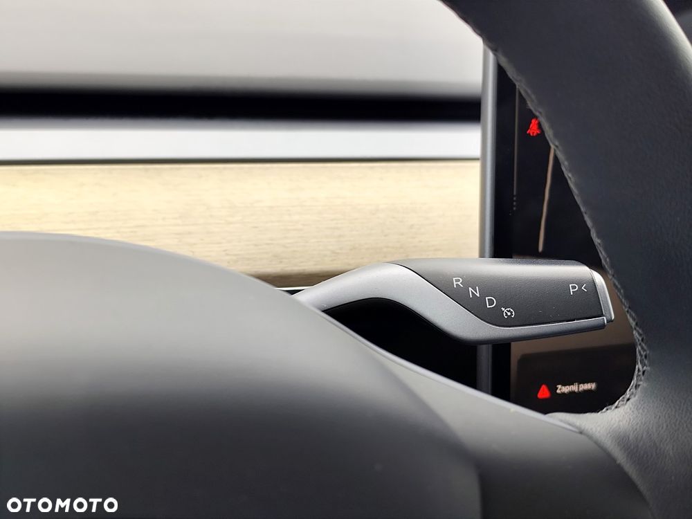 Tesla Model Y RWD - 15