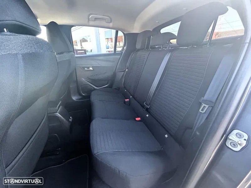 Peugeot 208 1.2 PureTech Allure EAT8 - 25