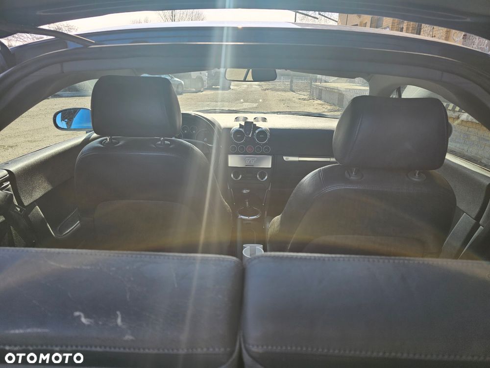 Audi TT Coupé 1.8T - 12