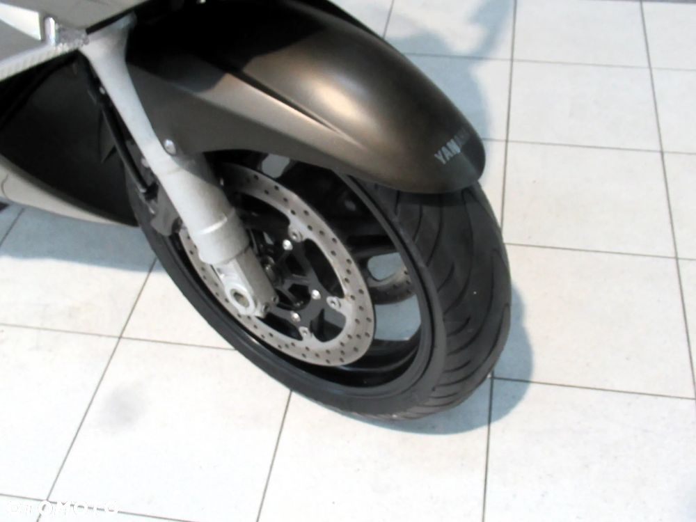Yamaha FJR - 26