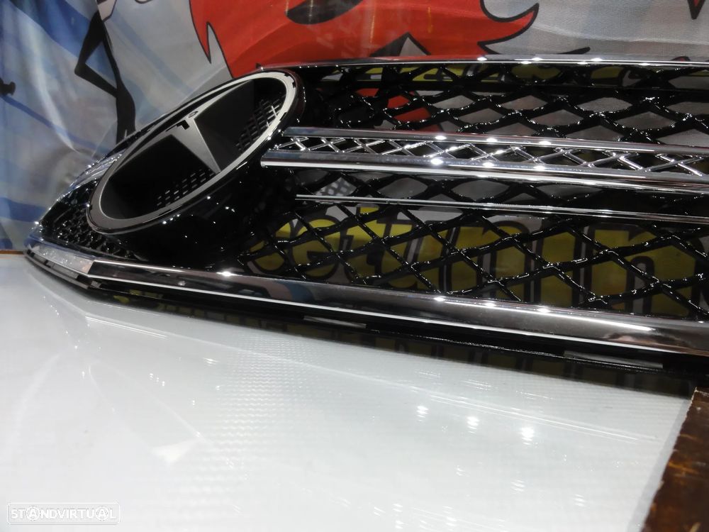 Grelha frontal para Mercedes Classe C W204 2007-2014 AMG / C63 look em cromado e preto piano brilhante em plástico ABS - 8