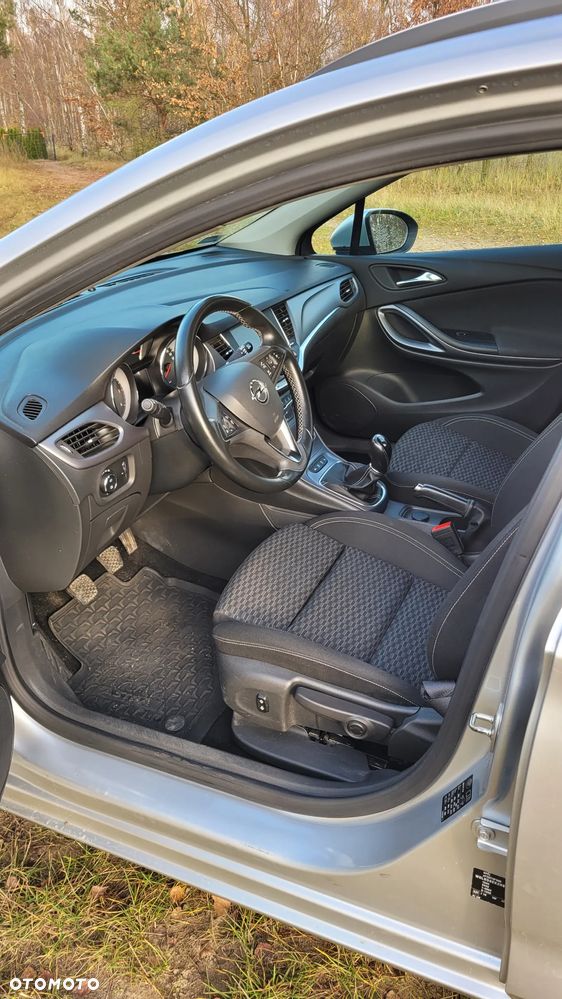 Opel Astra 1.6 CDTI Enjoy - 9