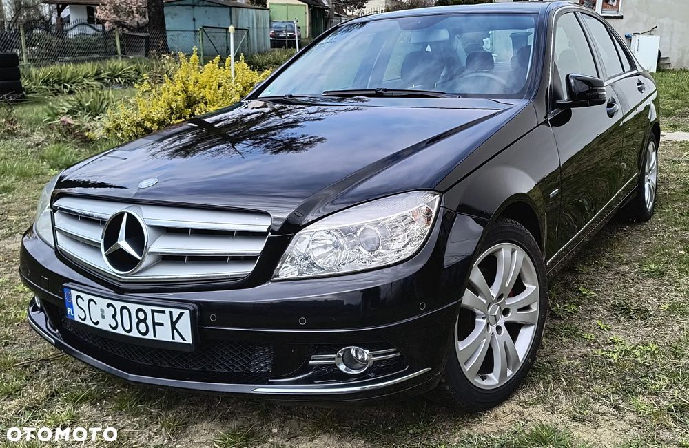 Mercedes-Benz Klasa C 180 CGI BlueEff Avantgarde - 2