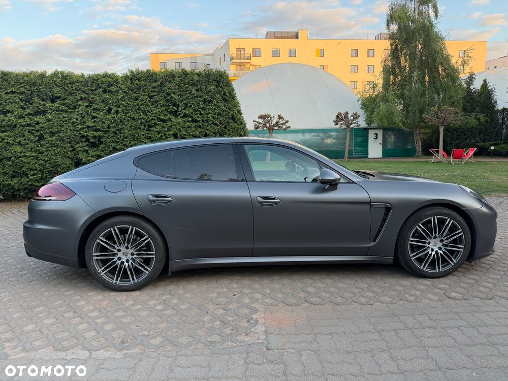 Porsche Panamera - 8