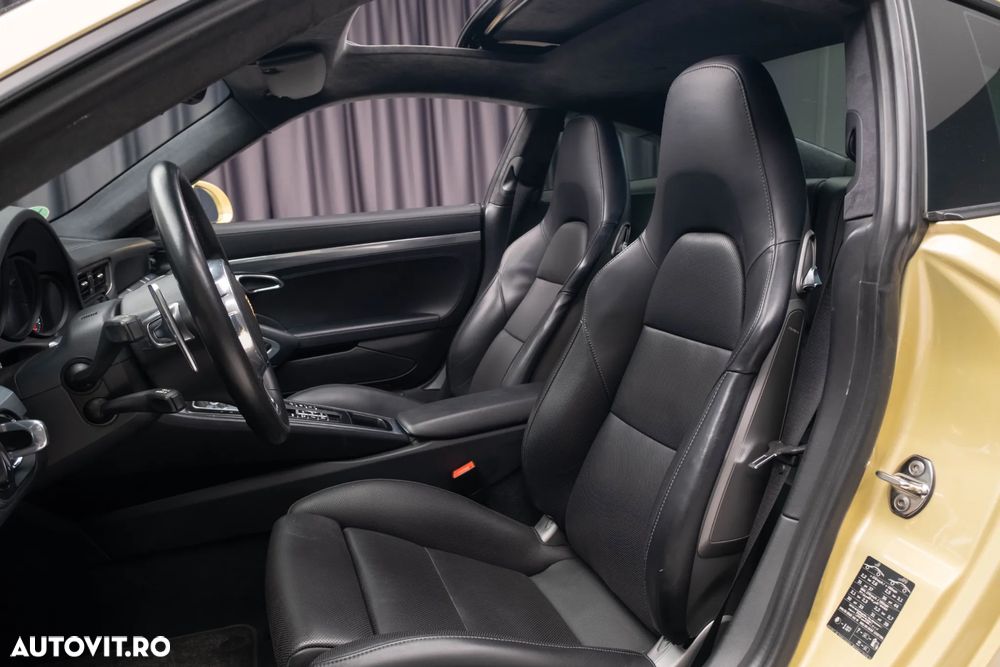 Porsche 911 Carrera 4S PDK - 17
