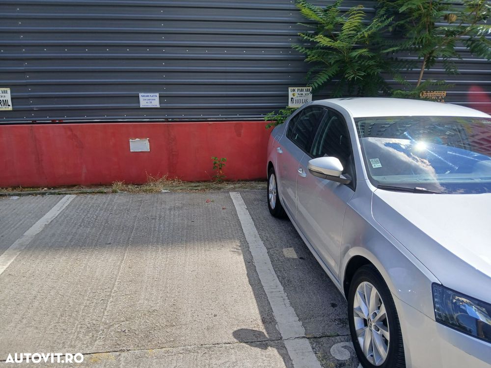 Skoda Octavia 1.6 TDI DSG Ambition - 4