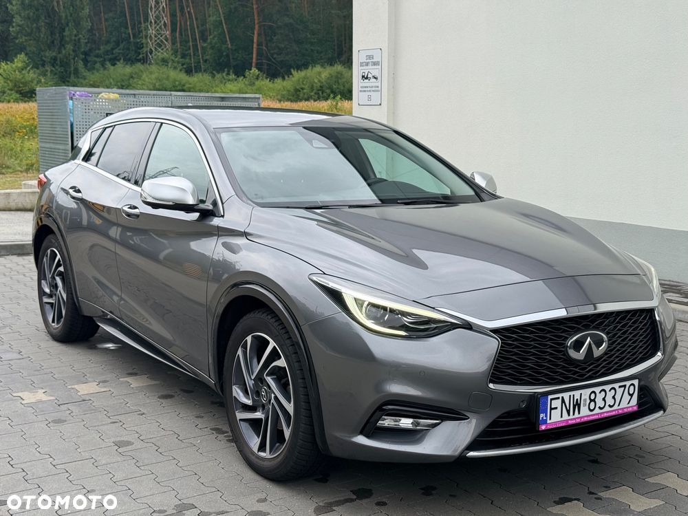 Infiniti Q30 1.5d Business Executive 7DCT - 9