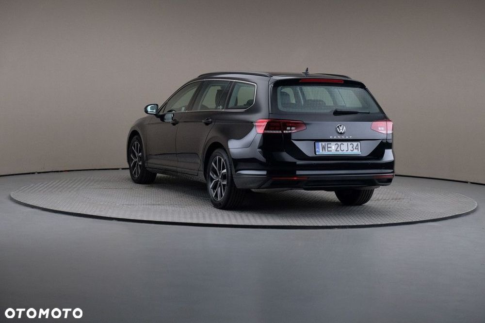Volkswagen Passat Variant 2024 photo 2