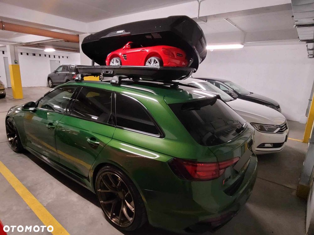 Audi RS4 Avant - 33