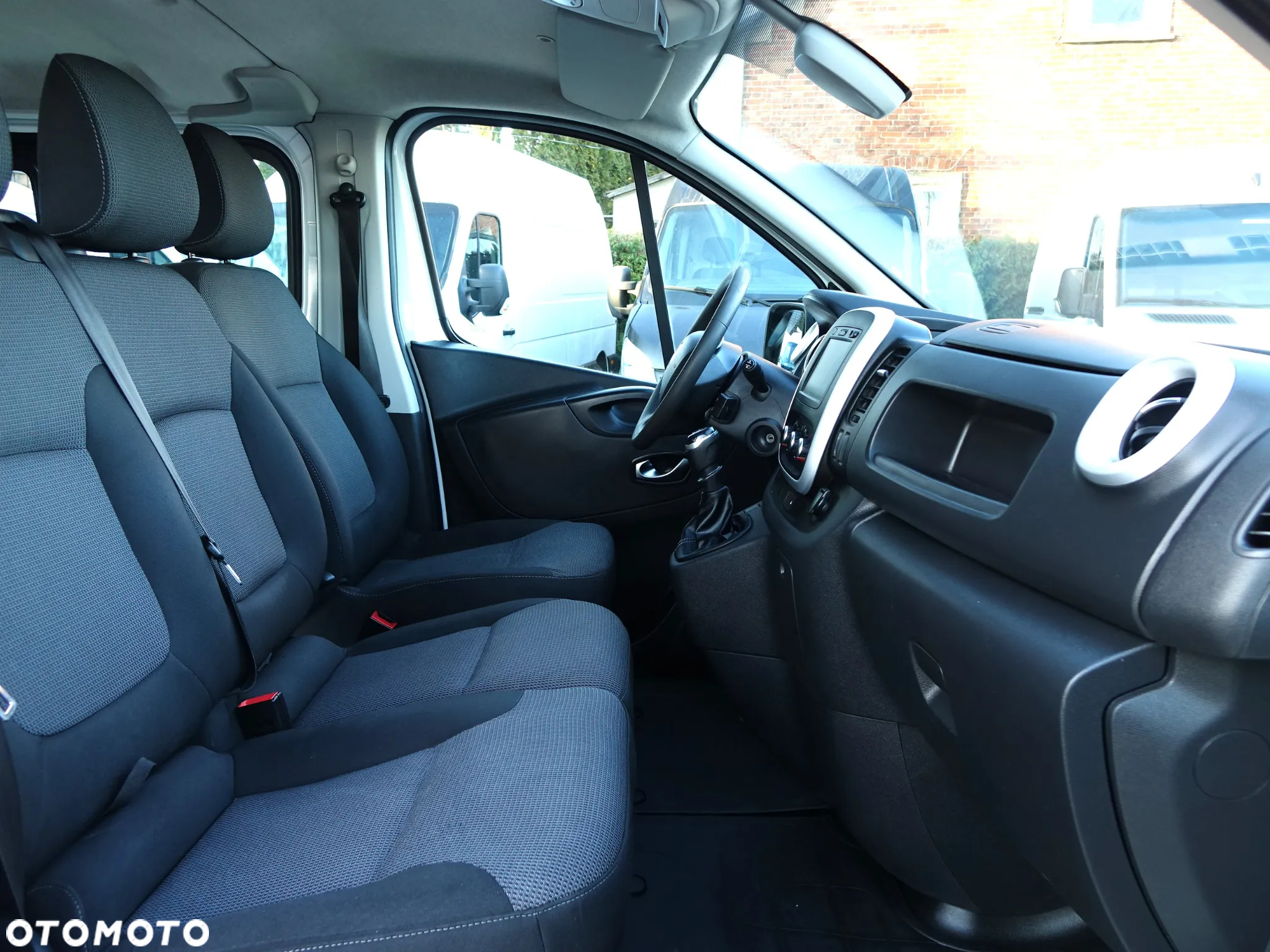 Renault Trafic 6-osobowy LONG brygadówka L2H1 - 8