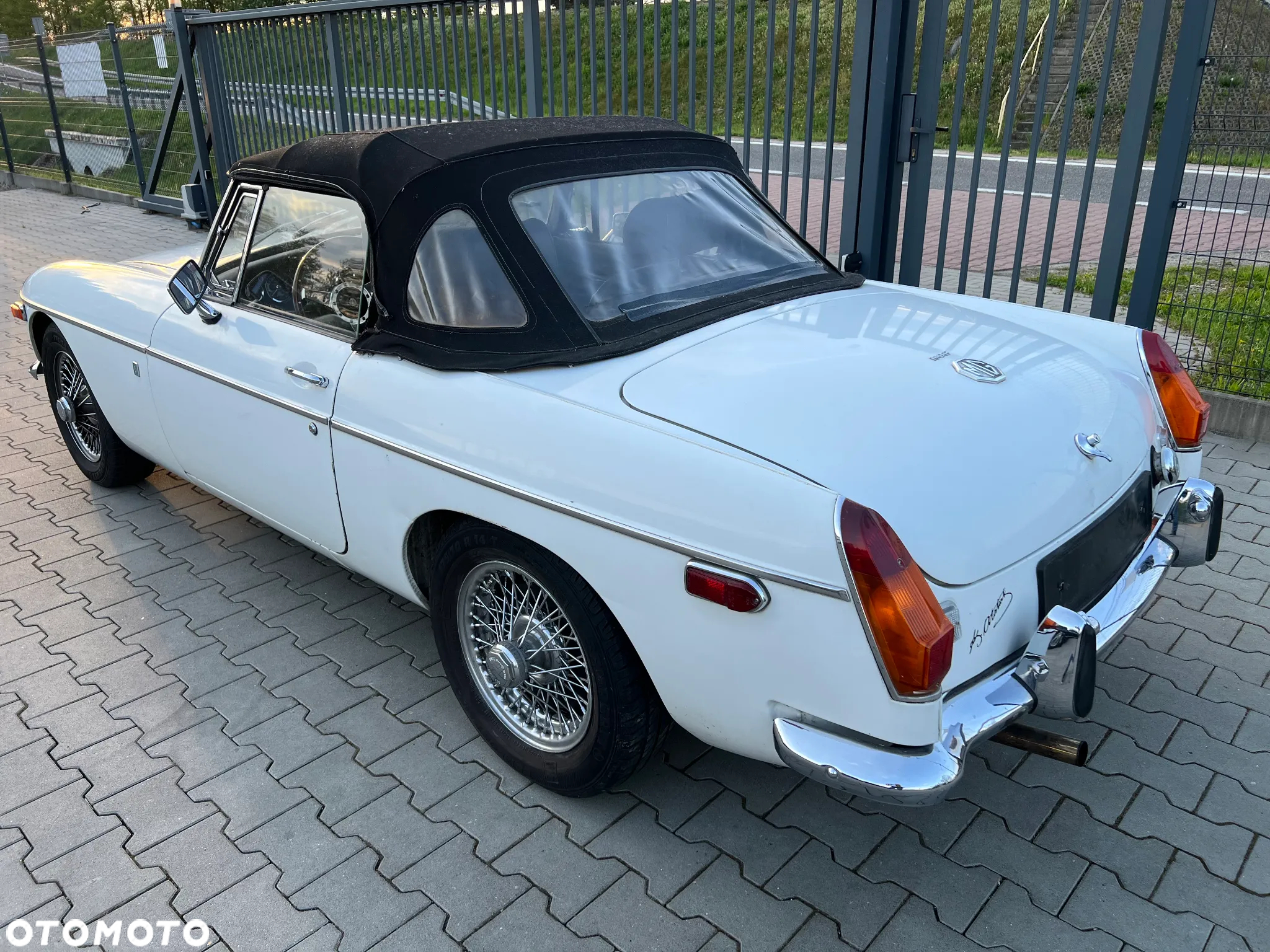 MG MGB - 2