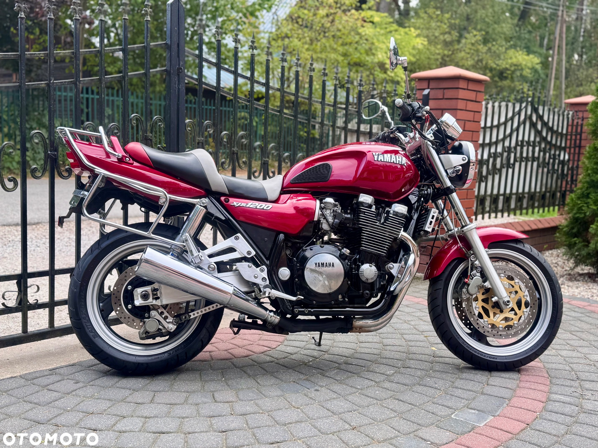 Yamaha XJR - 4