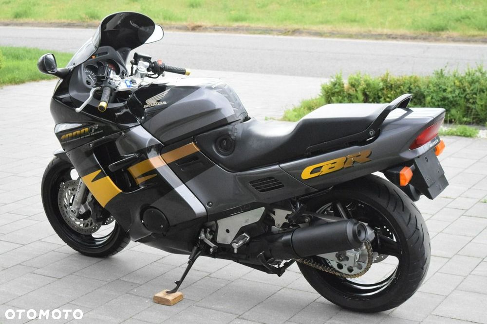 Honda CBR - 3