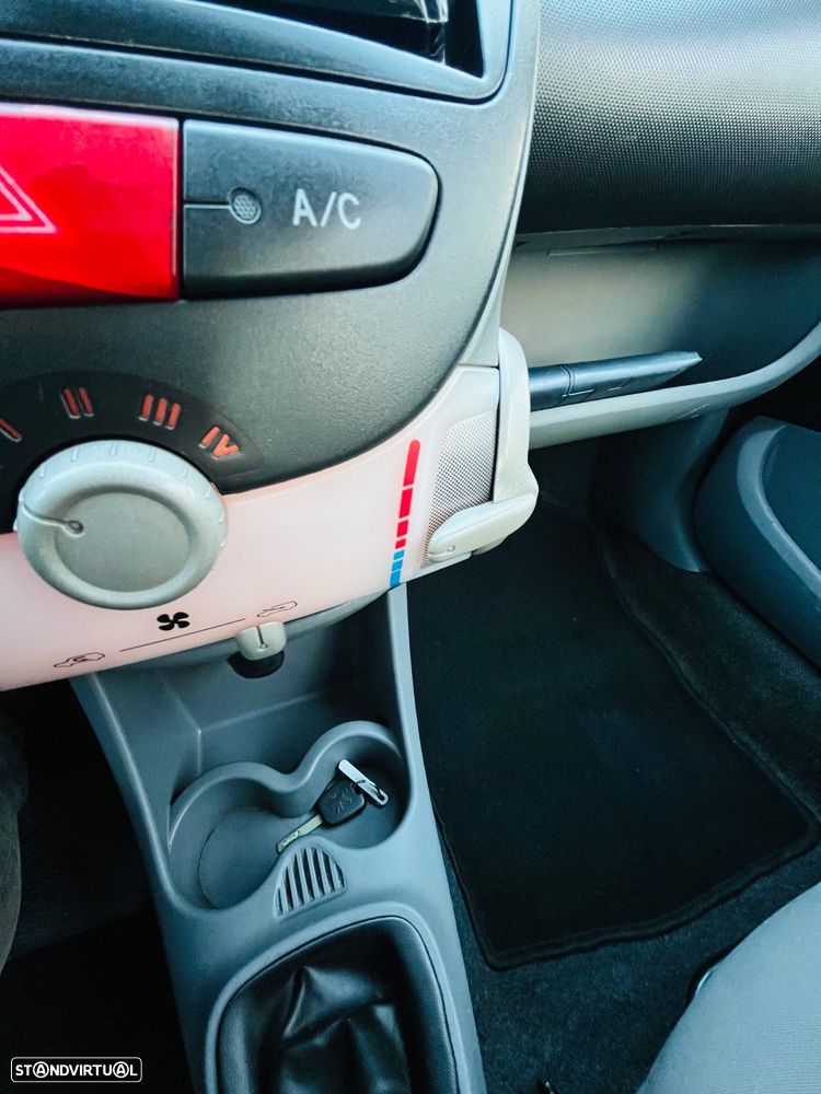 Peugeot 107 1.0 Urban Style - 15