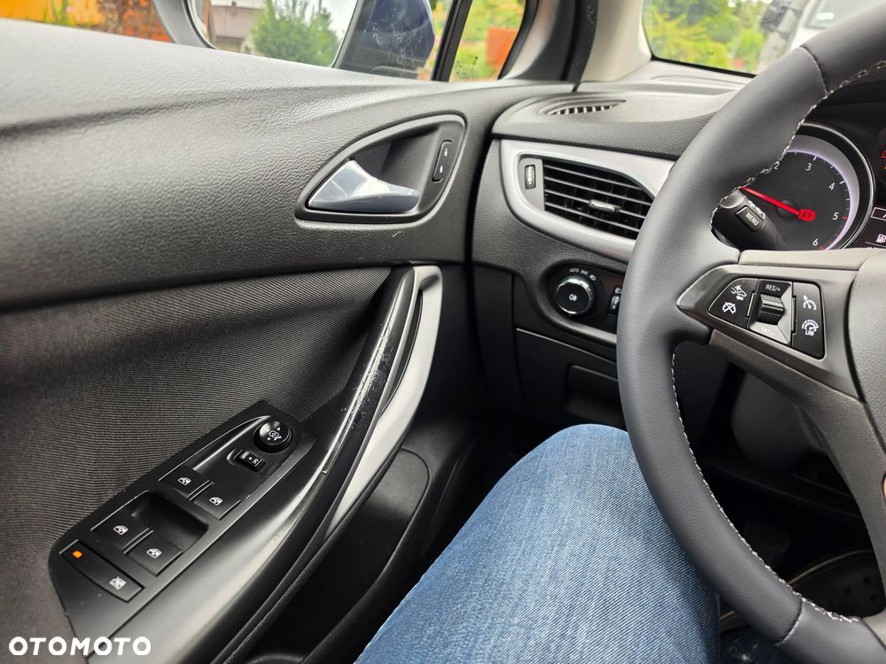 Opel Astra 1.6 D Start/Stop Business - 13