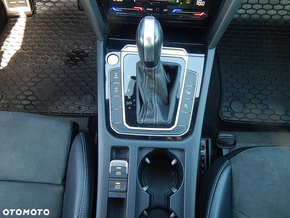 Volkswagen Arteon 2.0 TSI R-Line DSG - 9