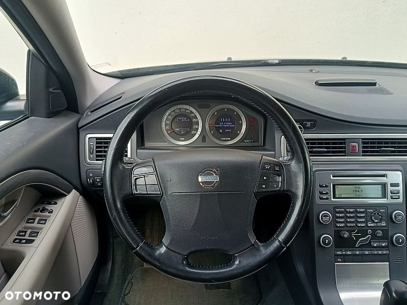 Volvo V70 D5 DPF Momentum - 19