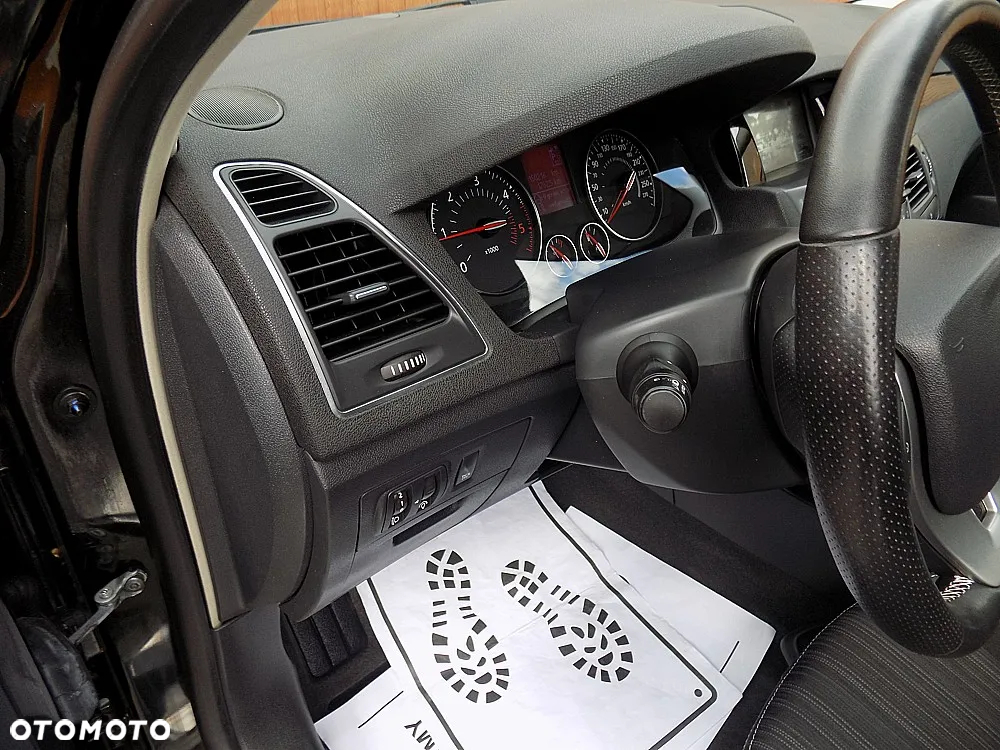 Renault Laguna Grandtour dCi 110 FAP EDC Bose Edition - 12