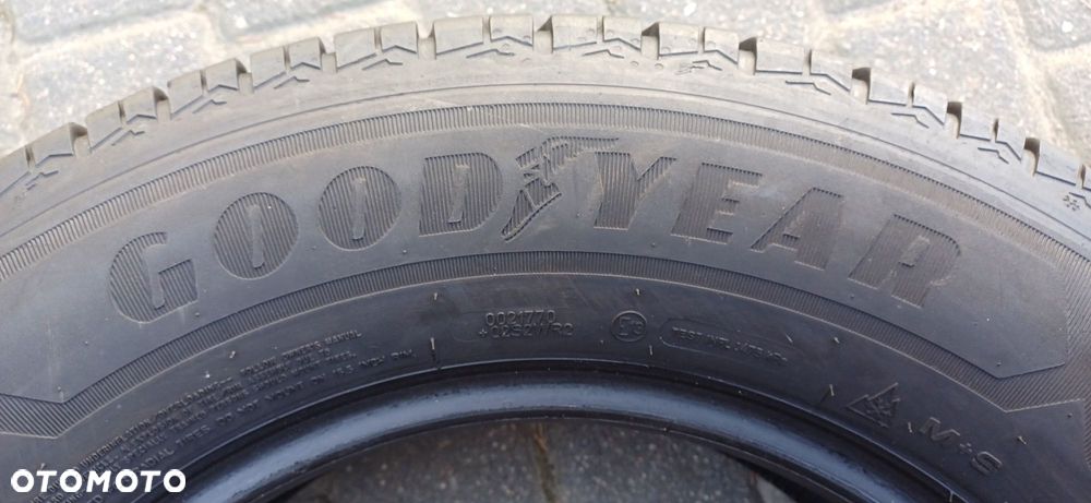 GOODYEAR 235/65R16C , pojedyńcza opona wielosezonowa wzmacniana. - 3