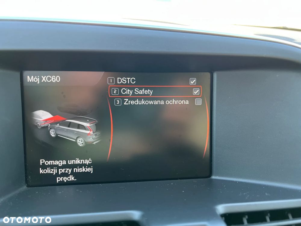 Volvo XC 60 D3 Geartronic Momentum - 34