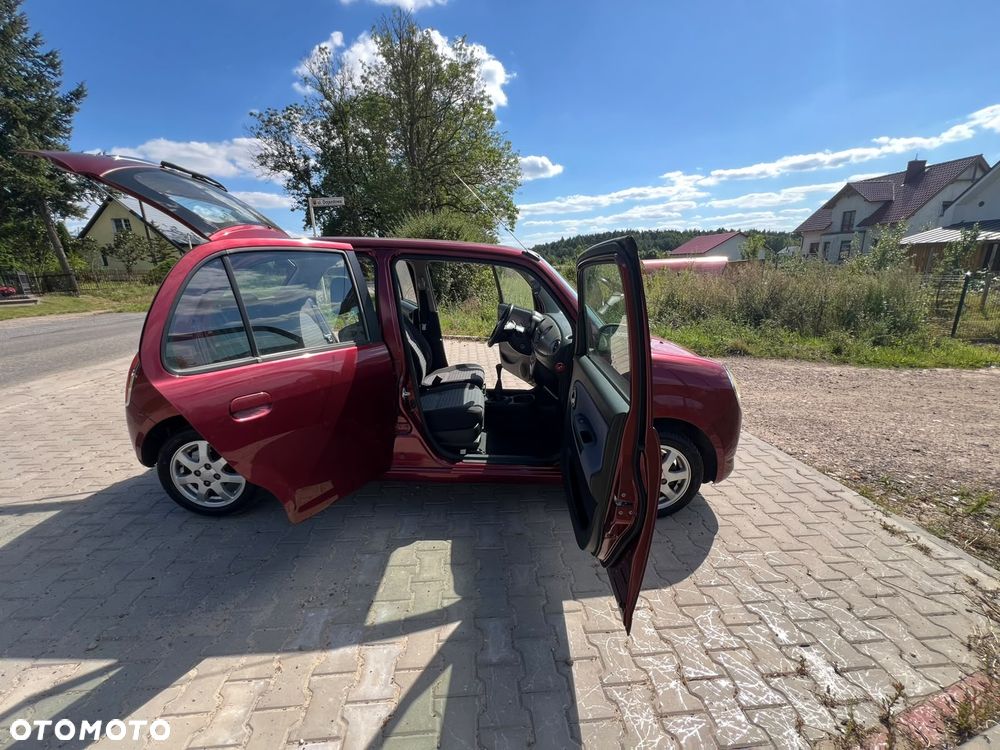 Daihatsu Trevis 1.0 - 12
