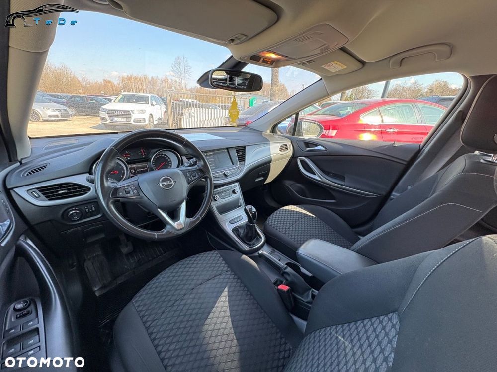 Opel Astra 1.4 Turbo Start/Stop Business - 26