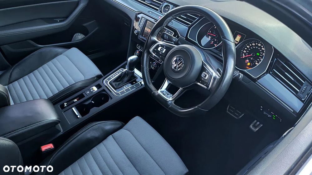 Volkswagen Passat - 19