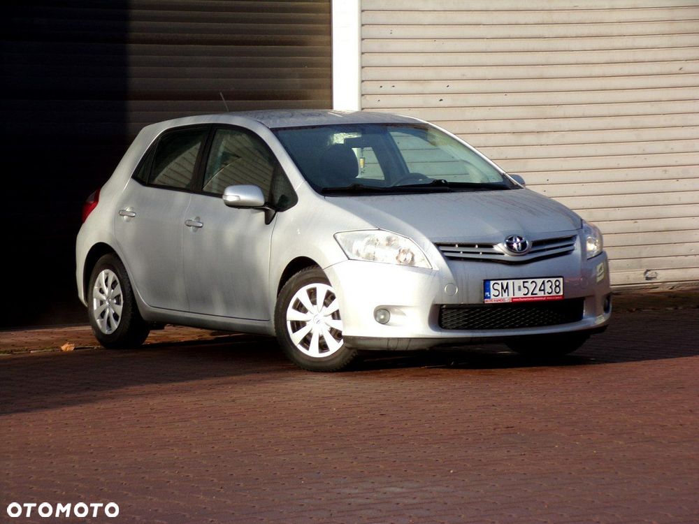Toyota Auris - 2