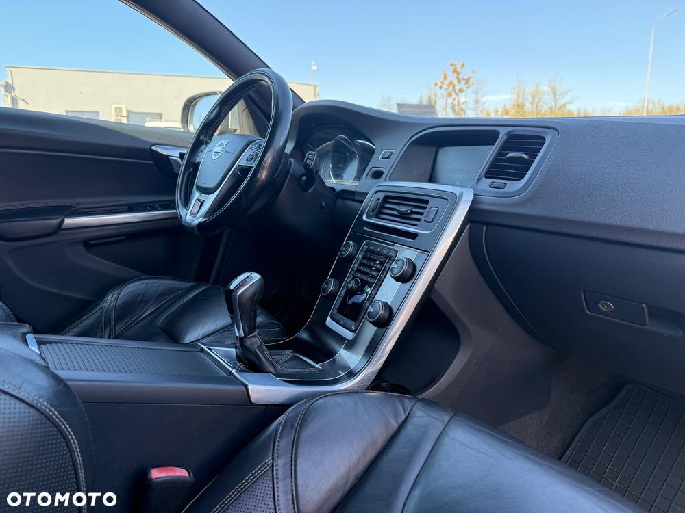 Volvo V60 D4 Ocean Race - 12