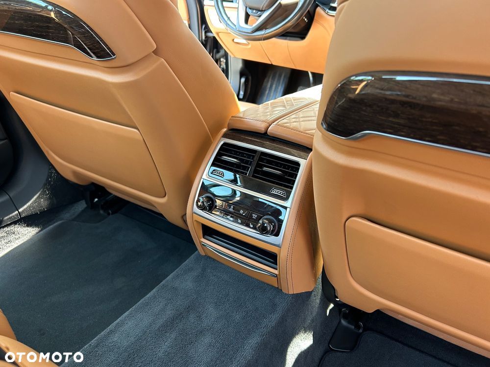 BMW Seria 7 750Li xDrive - 18