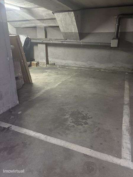 Lugar de Garagem centro do Porto - Grande imagem: 2/2