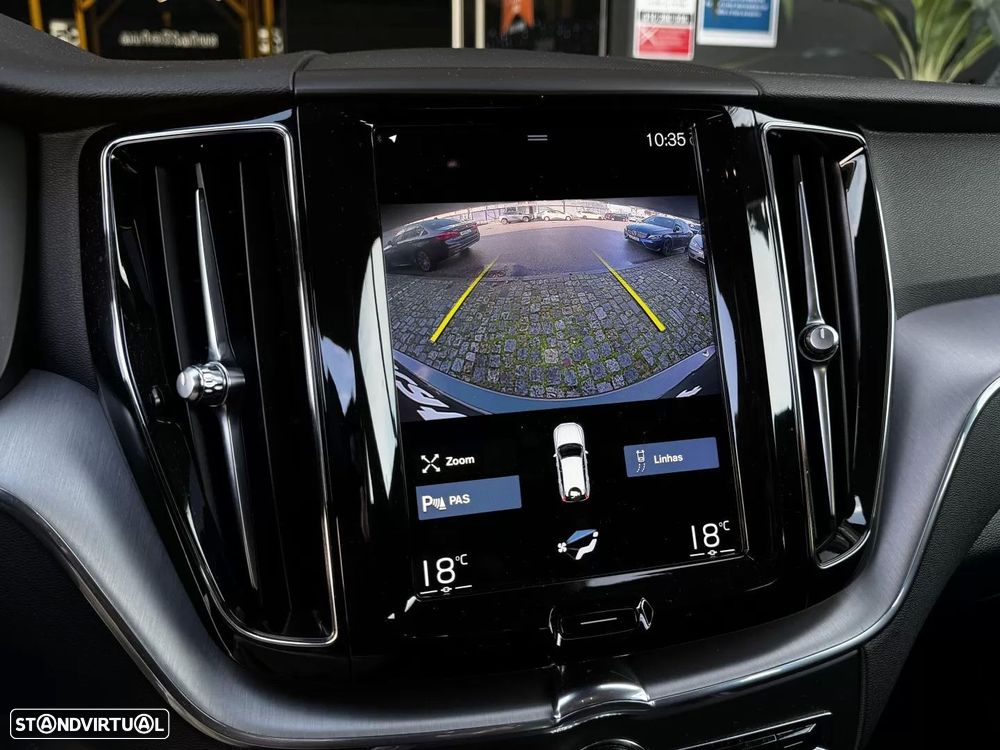 Volvo XC 60 2.0 B4 Momentum Plus - 25