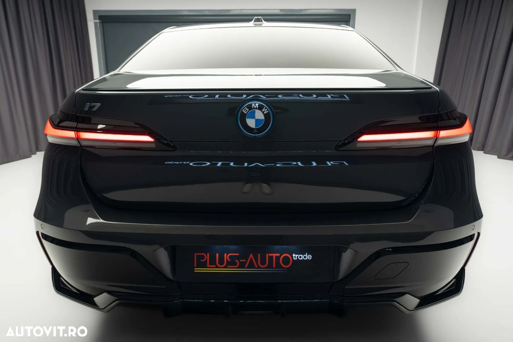 BMW i7 - 16